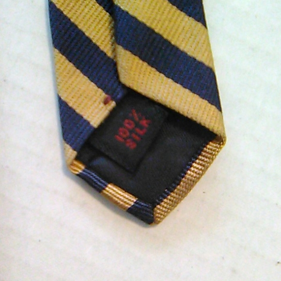 Men's Navy and Gold necktie - Picture 6 of 6